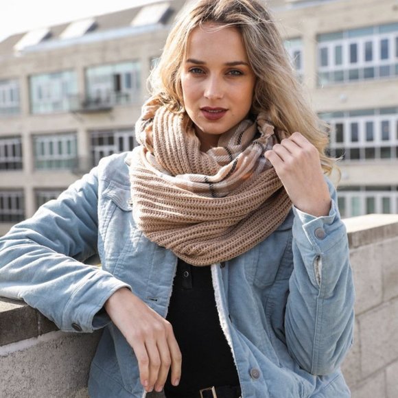 Plaid Ribbed Knit Infinity Scarf - Picture 2 of 4